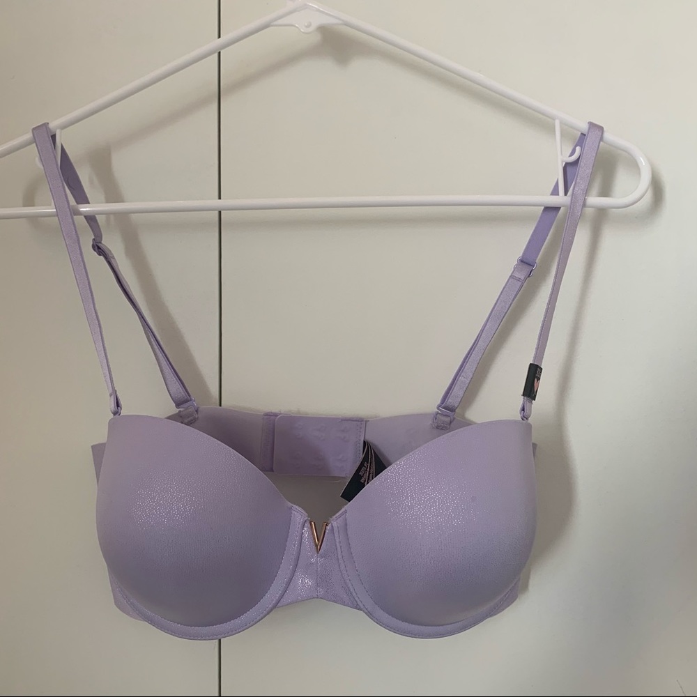 Victoria’s Secret strapless bra✨